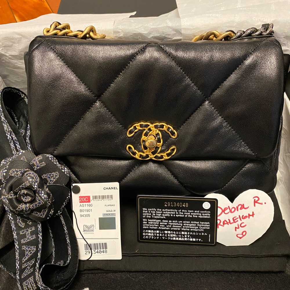 Chanel 20C Small black 19 flap bag